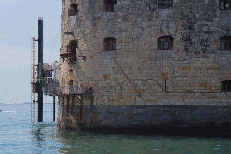 La façade Sud du fort