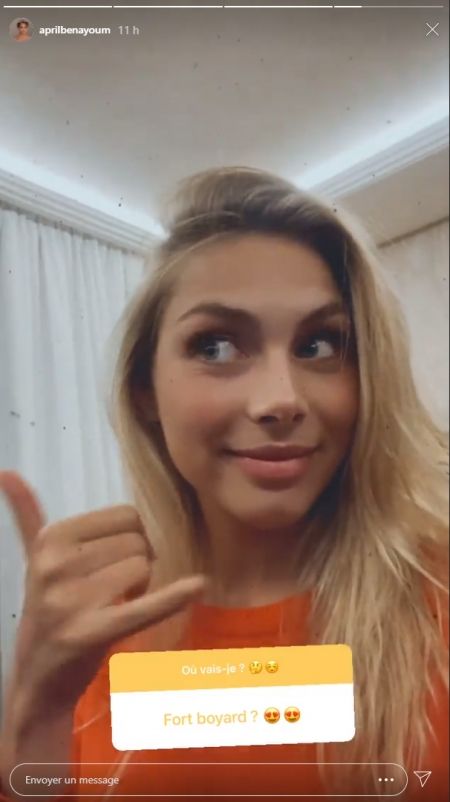 April Benayoum est arrivée à l'hôtel
