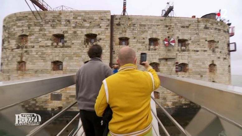 La passerelle de la plateforme
