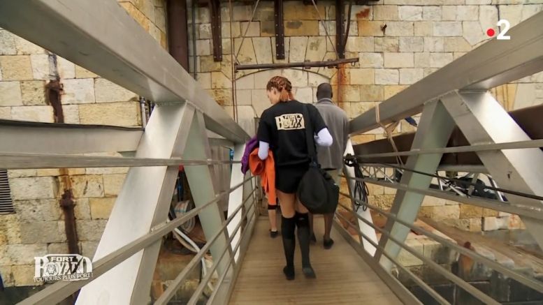 La passerelle de la plateforme
