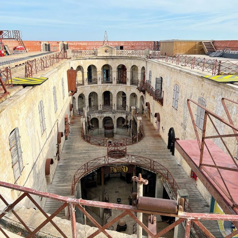 Le fort vu depuis la terrasse