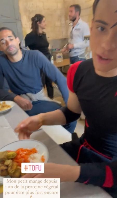 Pause repas pour Big Boo, Little Boo et Rouge