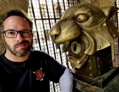 Julien Fébreau et une tête de tigre