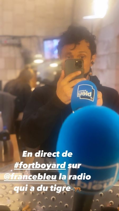 Willy Rovelli à la radio, en direct du fort