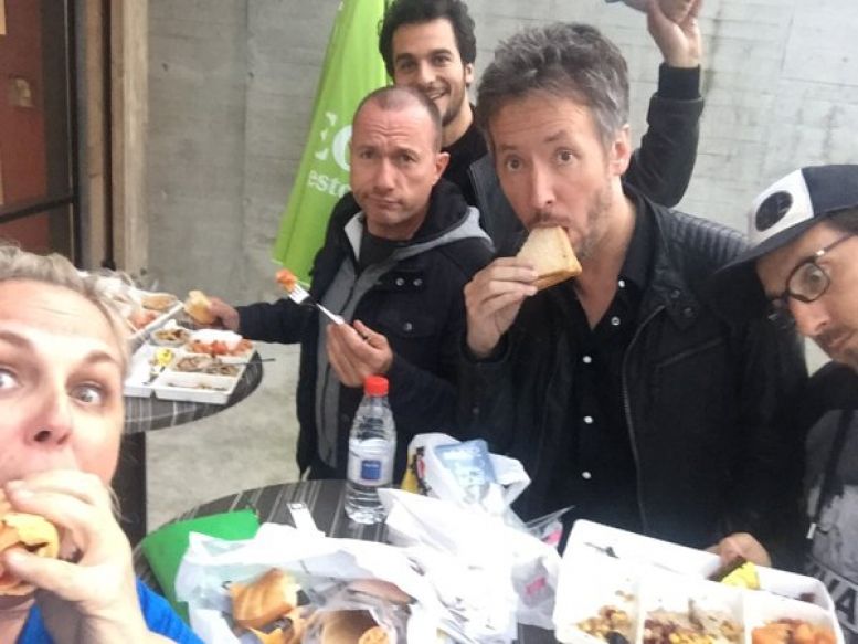 #teamdaunou @JeanLucLemoine @Amir_Off @PascalNRJ12 @PhilDuphil @floracoquerel