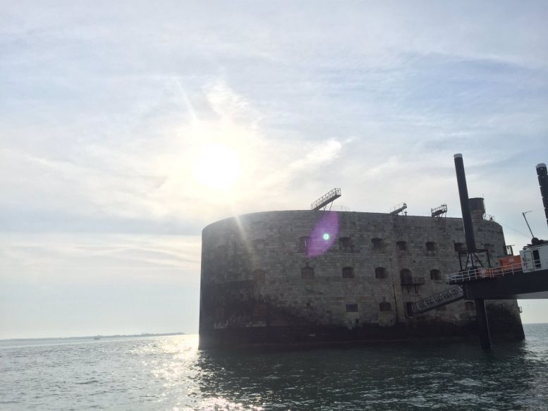 Presque aussi éprouvant que l'Ironman, FORT BOYARD !!!
Heureusement, team de choc, sourires et solidarité ! :)