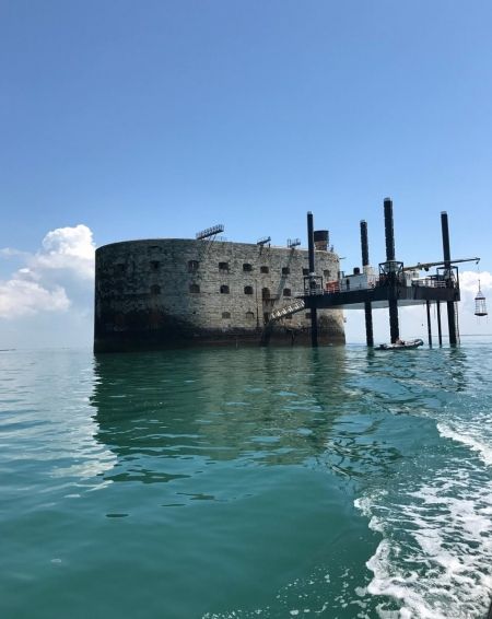 À bientôt le #fortboyard ce fut un plaisir et honneur de servir @perefourasf2 et #rouge