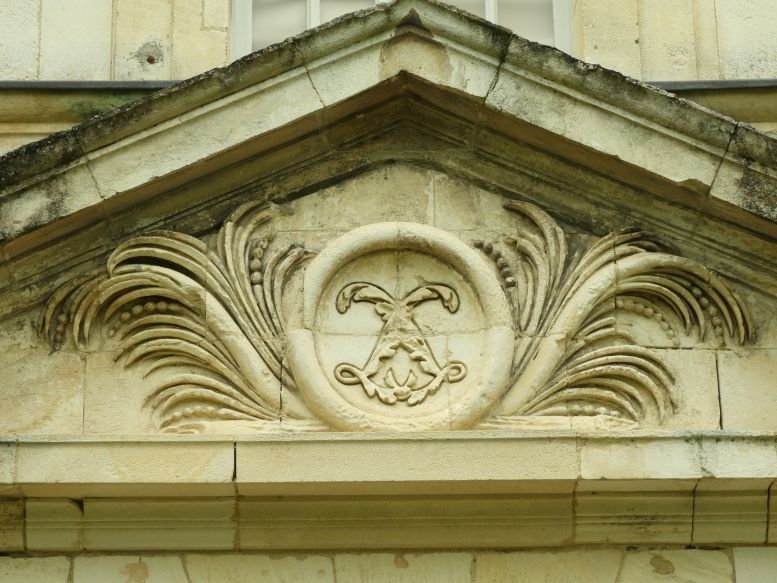 Le fronton de la Corderie Royale de Rochefort
