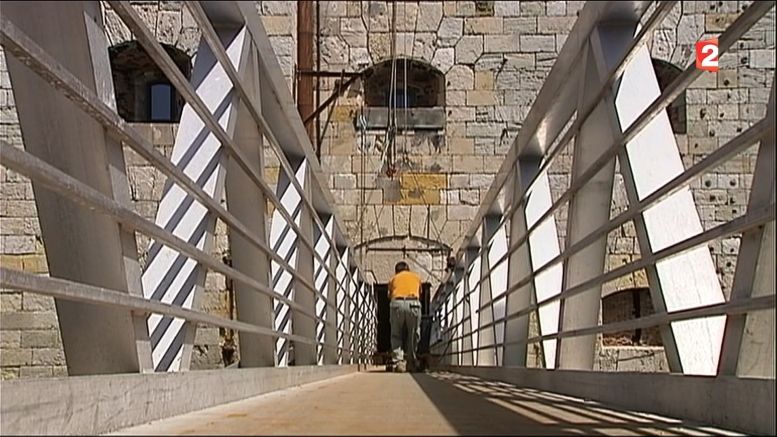 La Plateforme et sa passerelle