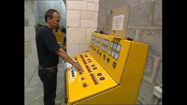Les cellules des électriciens (cellule 002) en 2004