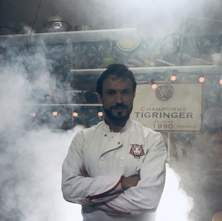 C’est pour combien de personnes la table ? ????????????
#FortBoyard30Ans
Tournage Émission 5.
@France2tv @olivierminne
#Culte #Bonheur #Food