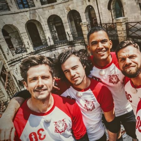Pour le 30e anniversaire de #fortboyard j’ai vécu une aventure dans le fort et une aventure humaine extraordinaire ?? avec une équipe formidable pour @instacekedubonheur hâte que vous voyez tout ça @valoulagitane @guillaumepley @juanarbelaezchef @anthony_colette @terencetelle