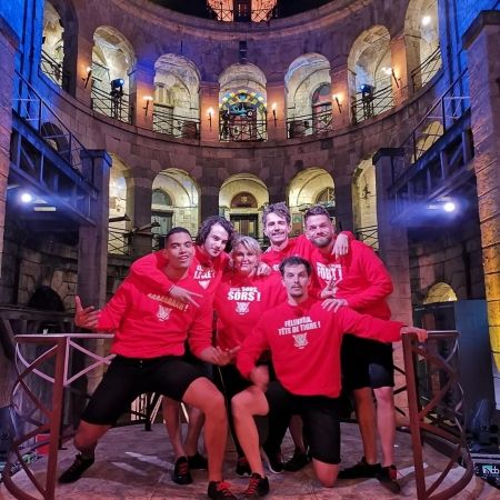 Pour le 30e anniversaire de #fortboyard j’ai vécu une aventure dans le fort et une aventure humaine extraordinaire ?? avec une équipe formidable pour @instacekedubonheur hâte que vous voyez tout ça @valoulagitane @guillaumepley @juanarbelaezchef @anthony_colette @terencetelle