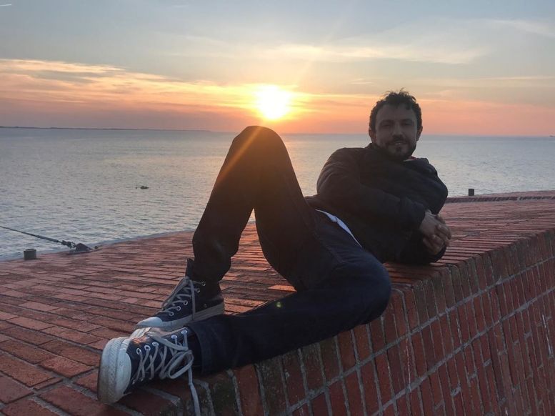 Tourner Fort Boyard de nuit révèle encore plus la beauté des lieux. Et je ne parle pas que de moi ????????????
#FortBoyard30Ans #sunset #ocean #tv #show #culte