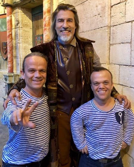 Serge AVRIL participe à sa 20ème saison de Fort Boyard ????
À l'occasion des 30 ans de l'émission, Serge Avril participera à sa 20ème saison dans Fort Boyard cet été avec son célèbre jeu du bonneteau.
Découvrez en exclu les images de Serge à Fort Boyard avec Passe Muraille, Passe Partout , Willy Rovelli , Olivier Minne !!!
N'hésitez pas à Aimer, Commenter et Partager cette nouvelle sur vos réseaux sociaux !!!