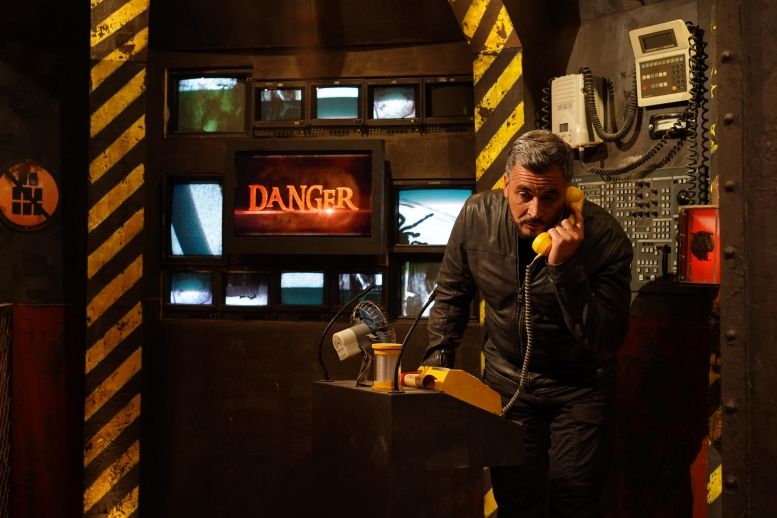 Olivier Minne dans la Salle des Aventures