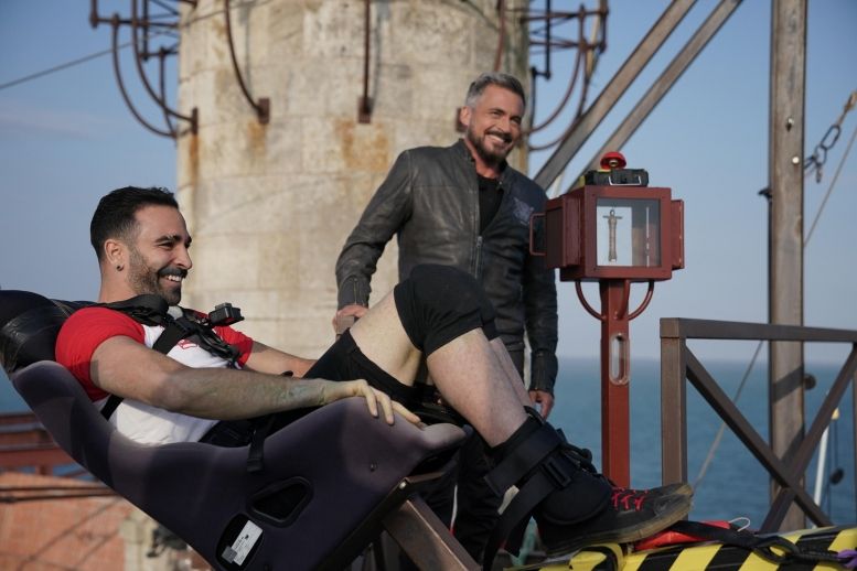 Adil Rami en place sur la Catapulte Infernale.