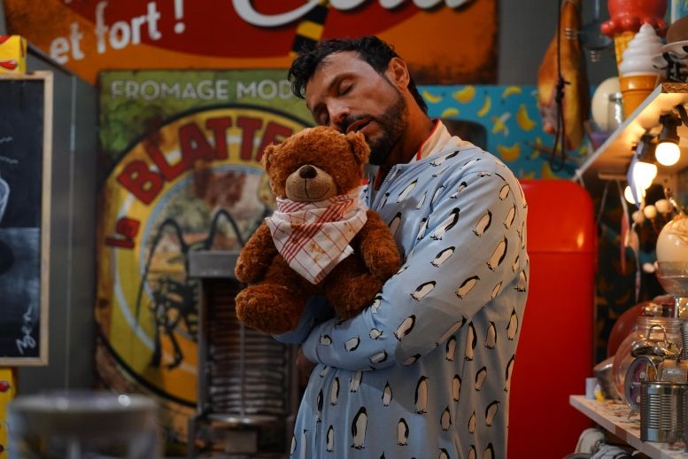 Cette semaine, Willy accueille les candidats en Pyjama.