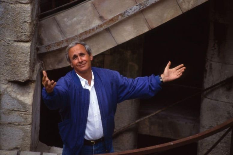 Patrice Laffont sur la passerelle.