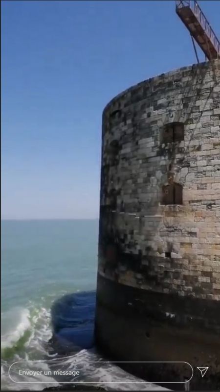 Beaucoup de houle aux abords du fort