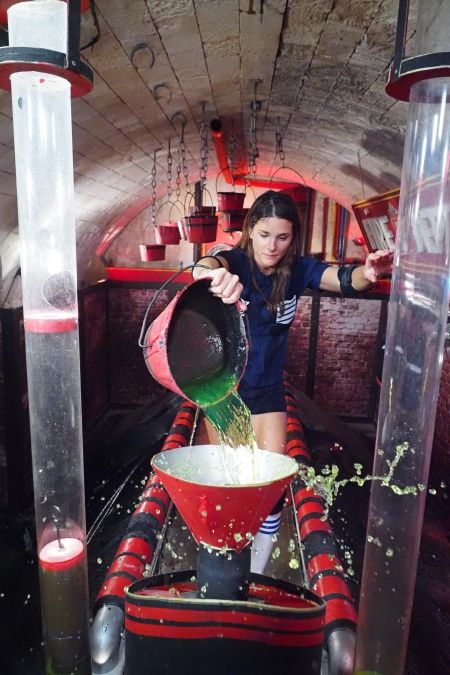 Alice Deto dans la Caserne