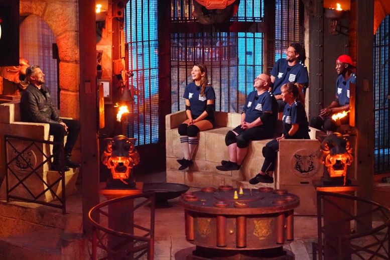 L'équipe n°8 dans le décor de la deuxième partie de soirée