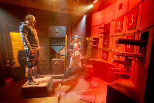 FORT BOYARD 2026
EQUIPE E - LES PTITS COEURS + HUNTINGTON
FRANCE
FORT BOYARD 2026
Equipe E: Emmanuel Petit
Genre :
DIVERTISSEMENT/JEU