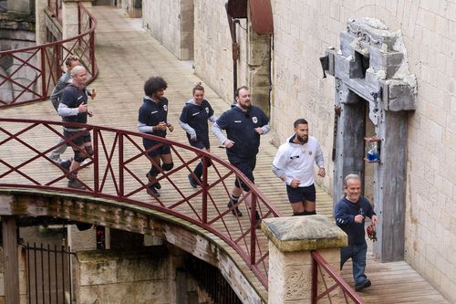 FORT BOYARD 2026
EQUIPE E - LES PTITS COEURS + HUNTINGTON
FRANCE
FORT BOYARD 2026
Equipe E: Emmanuel Petit, Moguiz, Ana Godefroy, Gwendal
Marimoutou, Priscilla Betti, Theo Voyer
Genre :
DIVERTISSEMENT/JEU