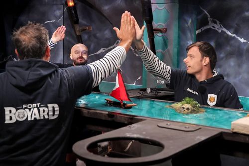 FORT BOYARD 2026
EQUIPE I - KCNQ2
FORT BOYARD 2026
Emilien, Vincent Rousset
Genre :
DIVERTISSEMENT/JEU