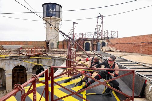 FORT BOYARD 2026
EQUIPE I - KCNQ2
FORT BOYARD 2026
Equipe I: Titoff, Emilien, Vincent Rousset, Theo Fernandez, Katrina
Patchett, Christel Erbland
Genre :
DIVERTISSEMENT/JEU