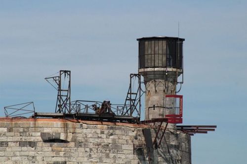 Les structures des tyroliennes