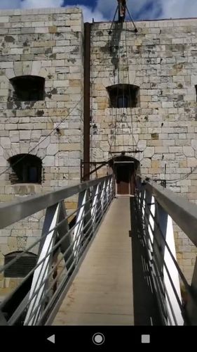 Accès au fort depuis le premier étage.