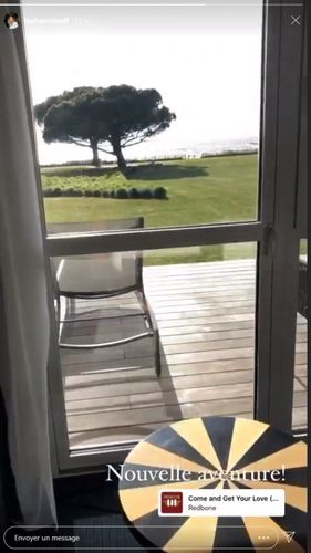 Léa François est arrivée à l'hôtel