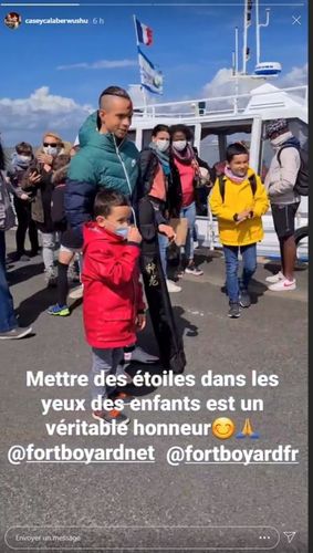 Little Boo avec les kids des émissions de Okoo