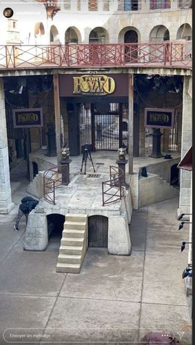 La cour intérieure du fort encore bien calme