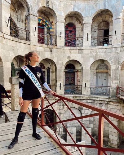 Amandine Petit