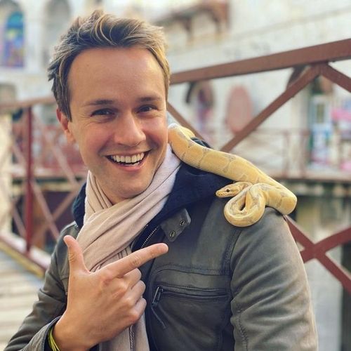 Cyril Féraud et un serpent