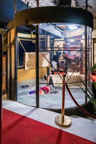 Tibo Inshape dans l'épreuve de l'Hôtel