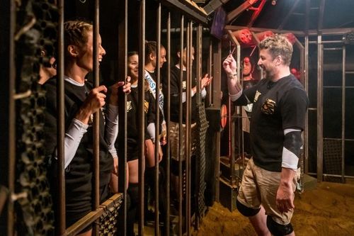 Bruno Guillon victorieux dans la Cage