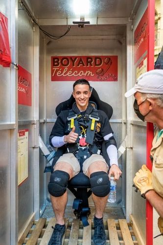 Tibo Inshape dans la Cabine Ejectable