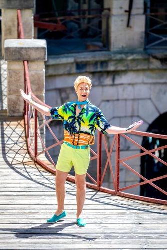Cyril Gossbo en tenue de vacancier