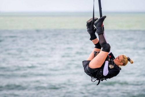 Elodie Gossuin dans l'aventure du Saut de l'Ange