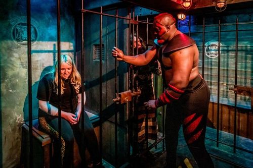 Lola Dubini dans les prisons du fort