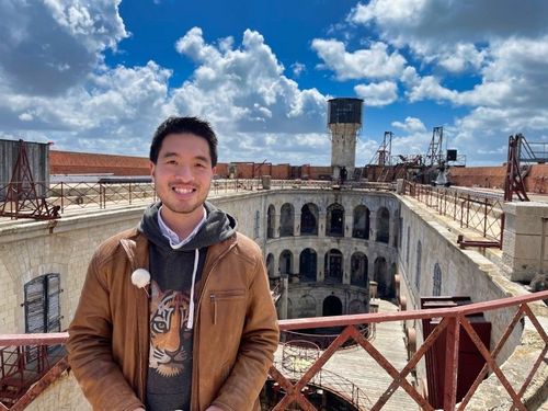 Nicolas Caligiuri sur le tournage de "Fort Boyard, toujours plus fort"