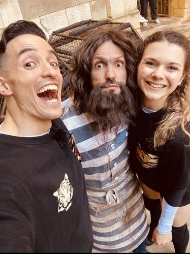 Tibo Inshape et Jujufitcats en compagnie du Chef Willy