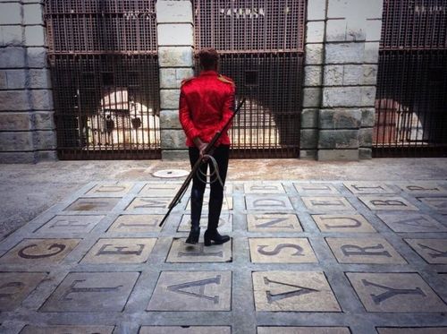 Saviez vous que pendant tout le tournage c'est au poulet que les tigres de #fortboyard sont nourris ?