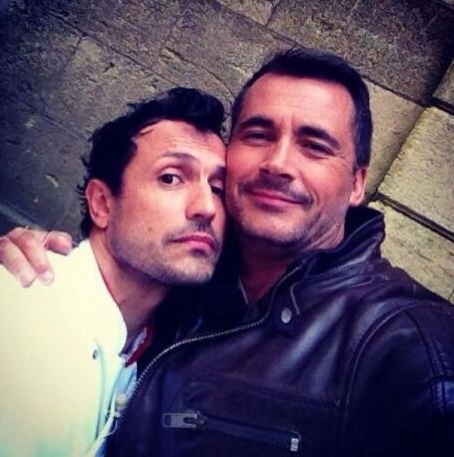 @GregoryJuppin pause câlin avec notre nouveau cuisinier et ami @Willy_Rovelli!