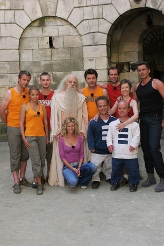 L'équipe de Séverine Ferrer avec les personnages du fort