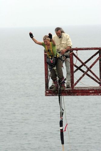 Elisabeth Bost dans l'aventure du Saut de l'Ange