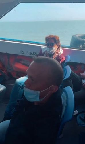 Les candidats dans le bateau
